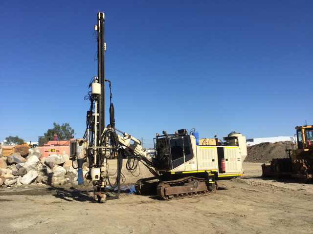 2004 Atlas Copco ECM-720 Crawler Mounted Blast Hole Drill 2004 Atlas Copco ECM-720 Crawler Mounted Blast Hole Drill