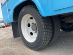 Underbody with Right Rear Drive Tires
