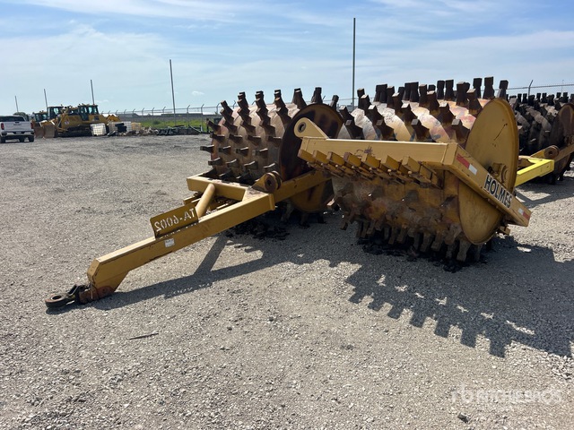 2022 Holmes 60x60 Pull Behind Compactor