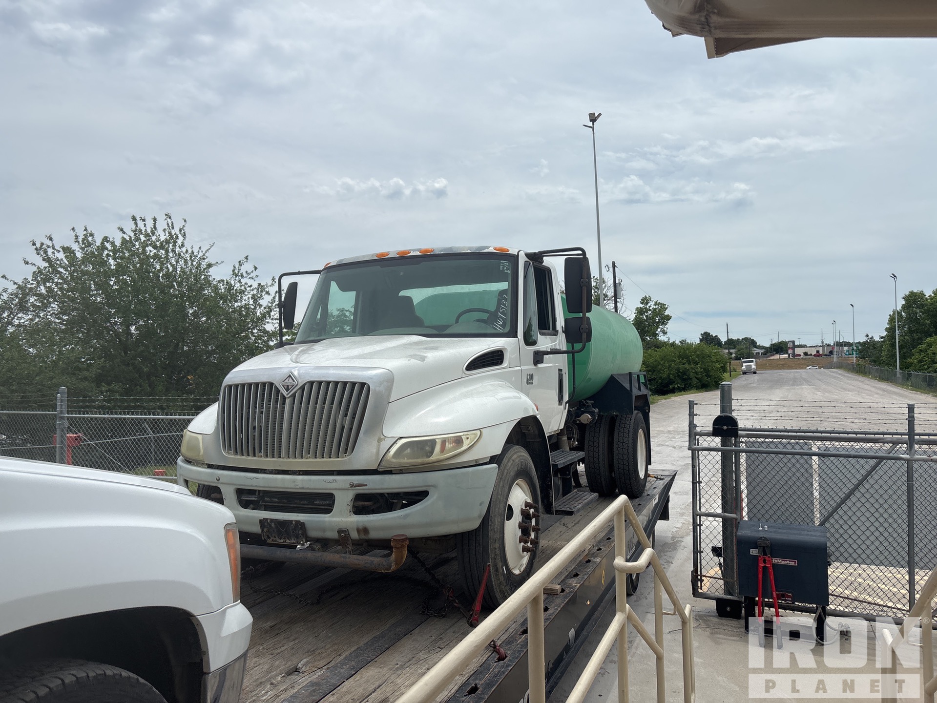 Photo of a 2003 International 4300 SBA