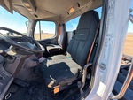 Cab with Seats/armrests