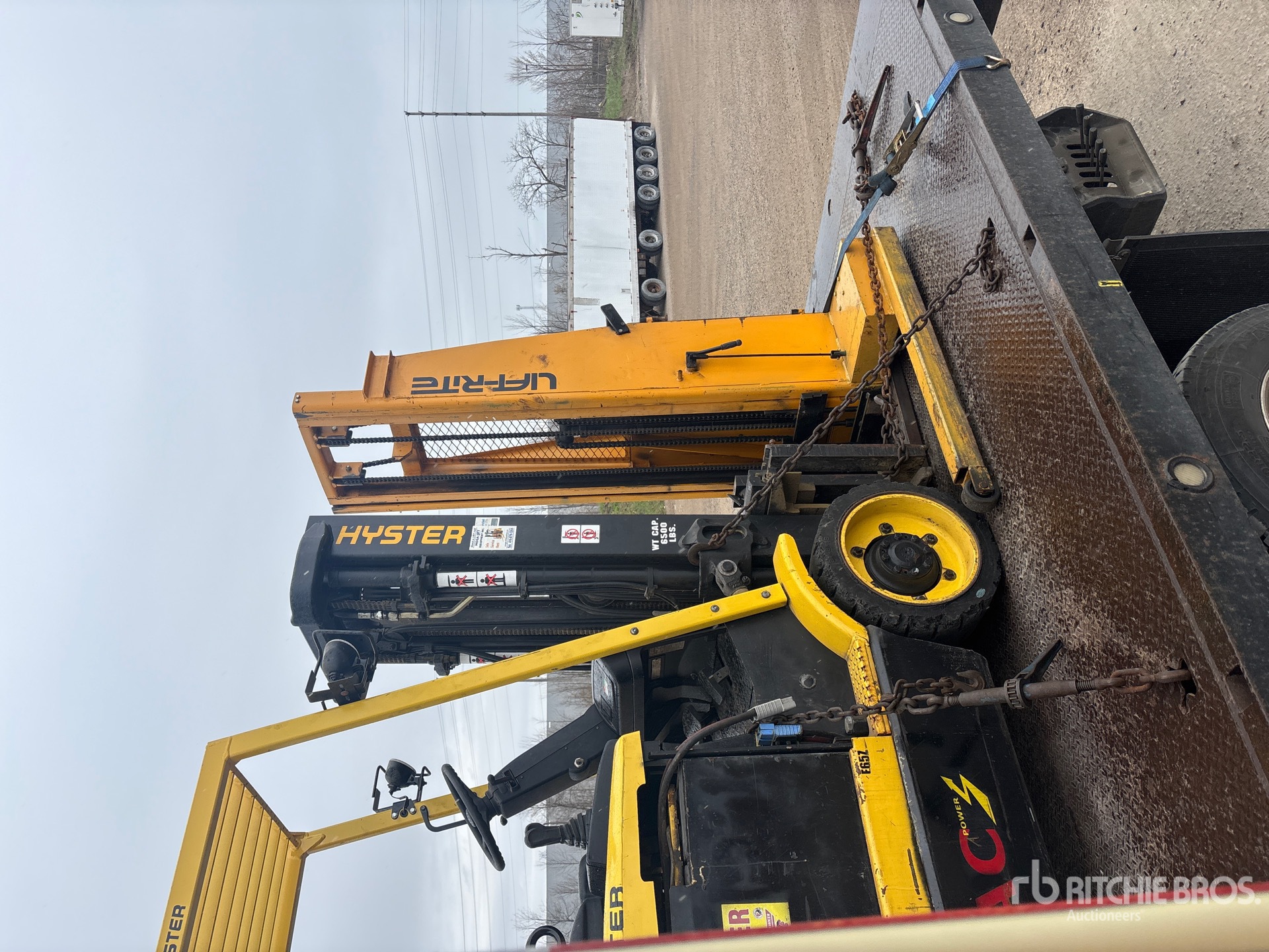 Photo of a  Lift-Rite LT-132