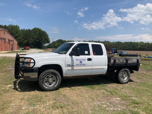 2003 Chevrolet 2500 4x4 Extended Cab Flatbed Truck