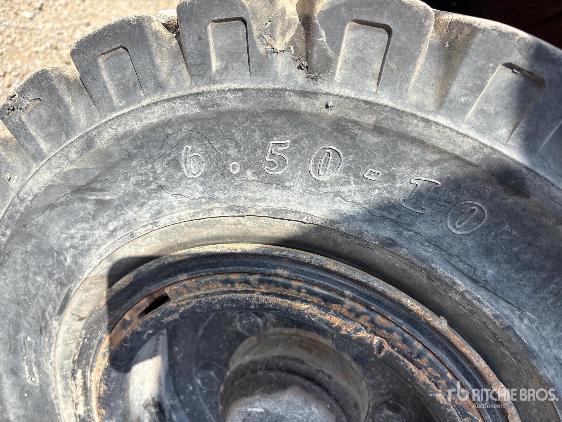 2010 Doosan G25E-5