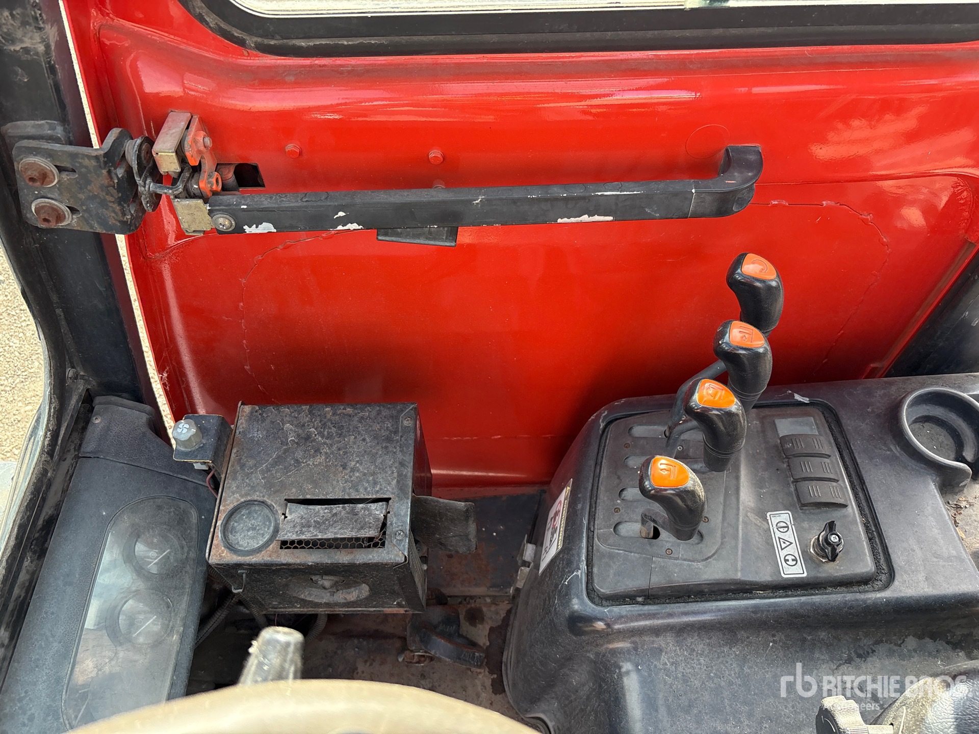 2010 Doosan G25E-5
