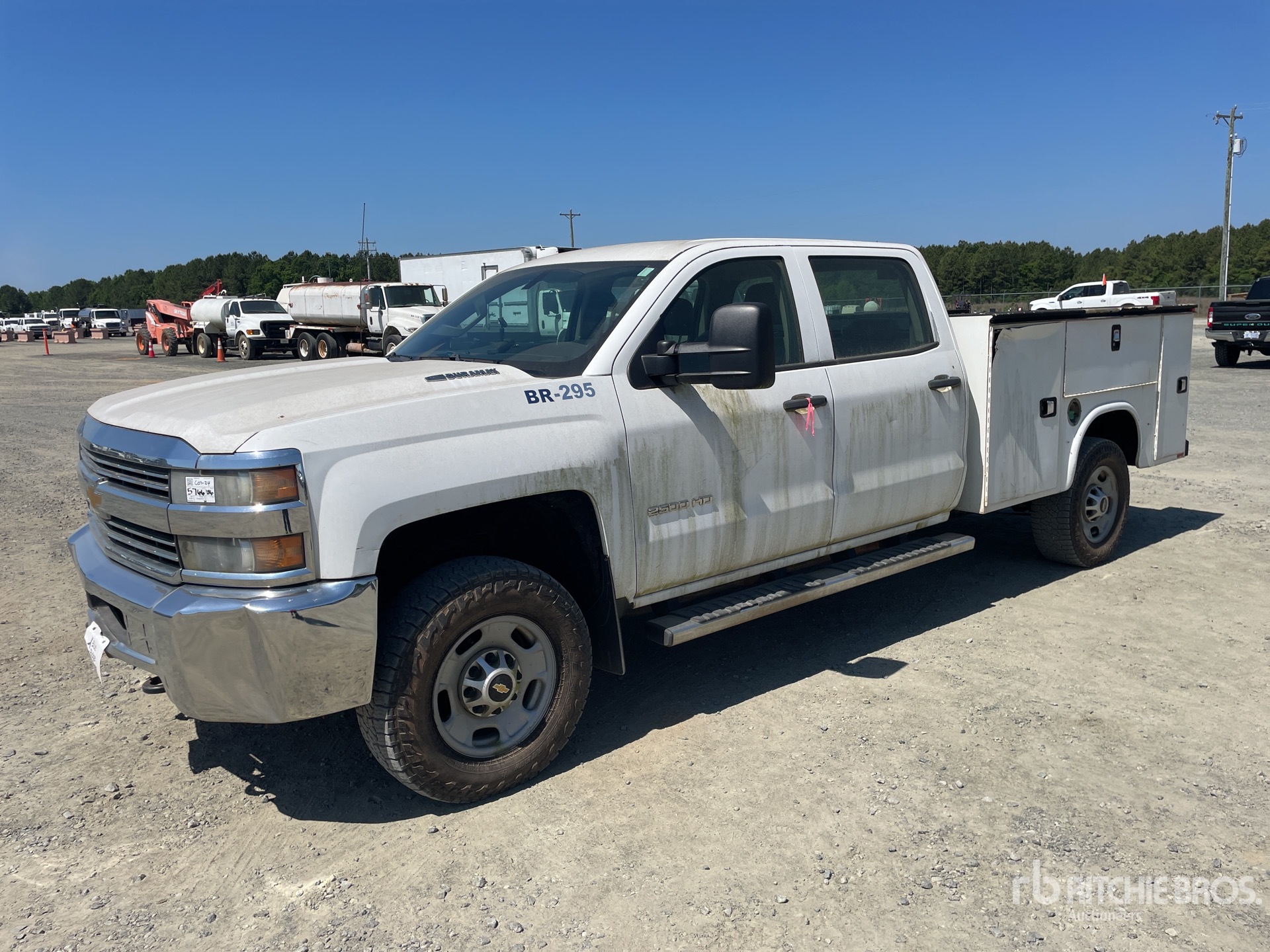 General Appearance with Foto, angolo anteriore sinistro