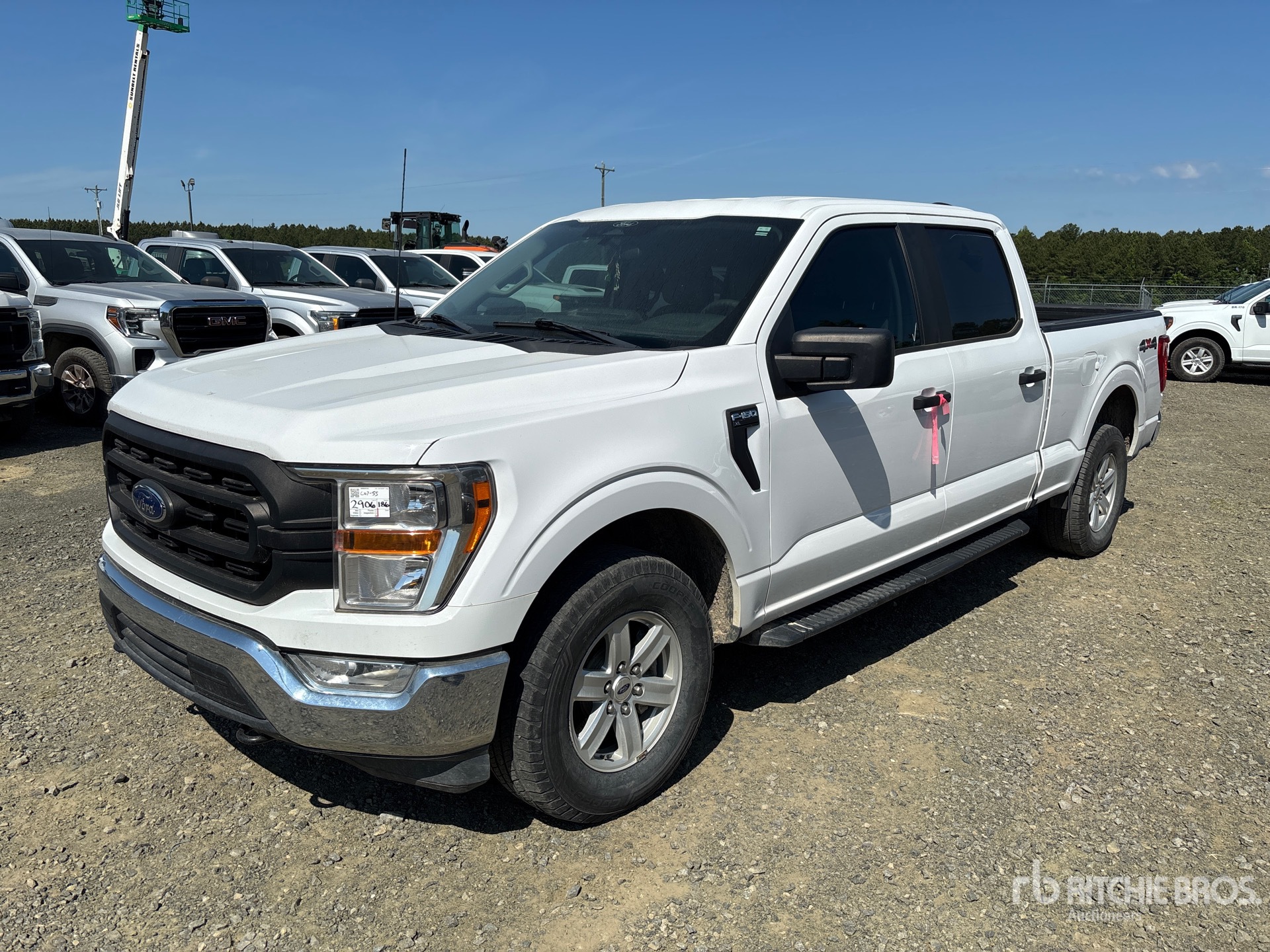 General Appearance with Picture, Left Front Corner