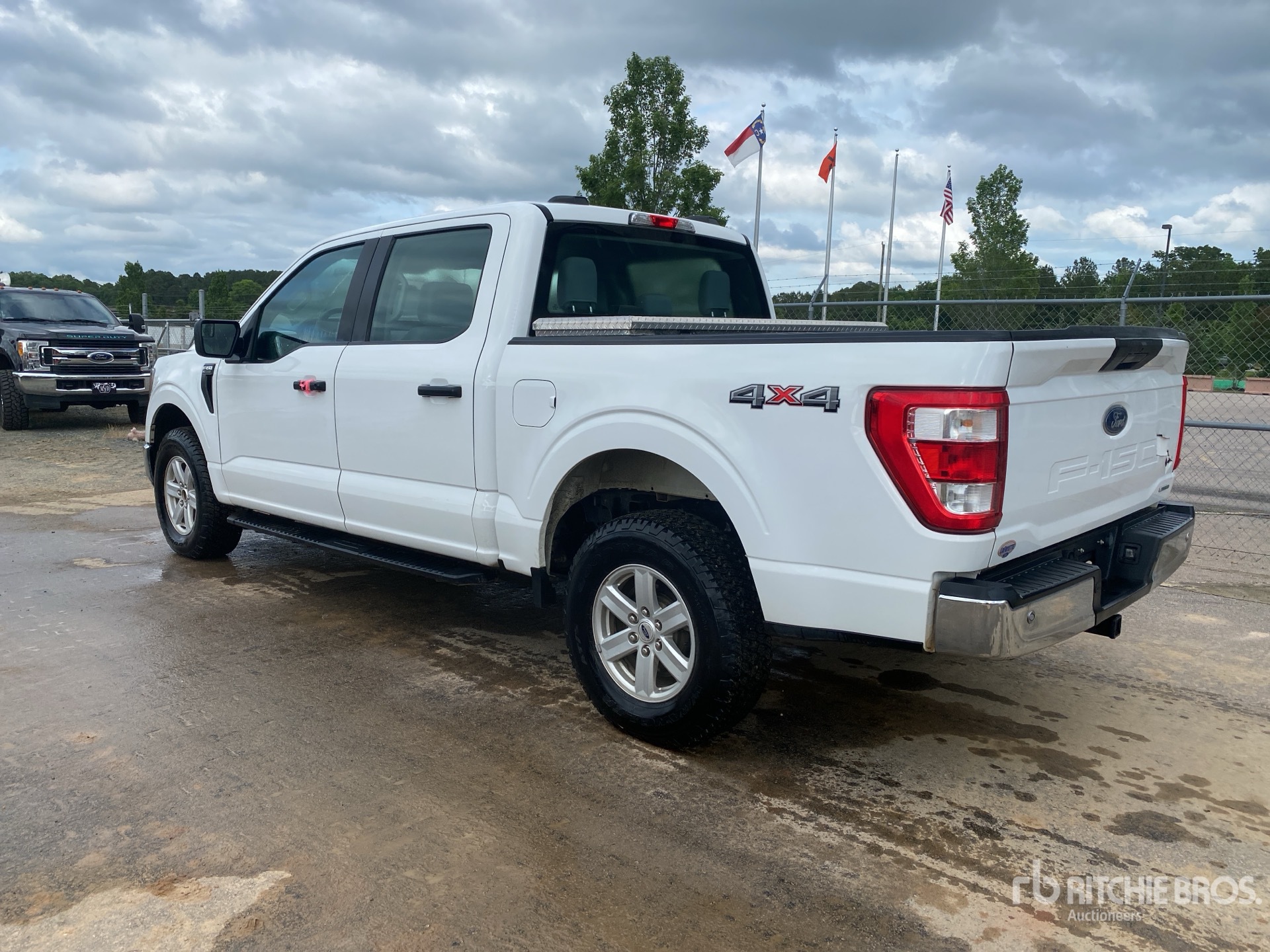 General Appearance with Picture, Left Rear Corner