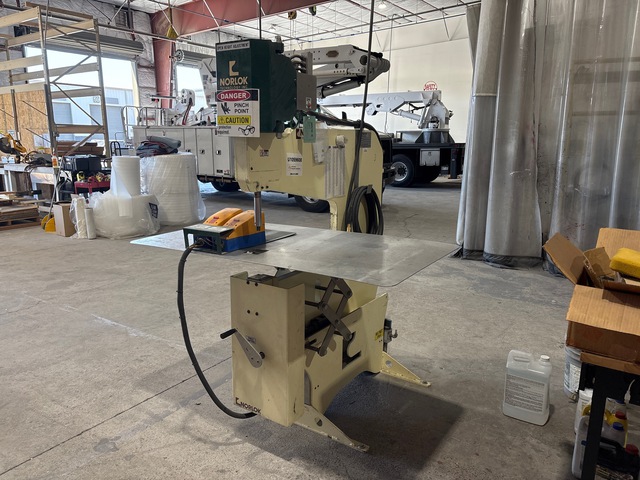 2018 Norlok Letterlok 4000 Pneumatic Clinching Machine