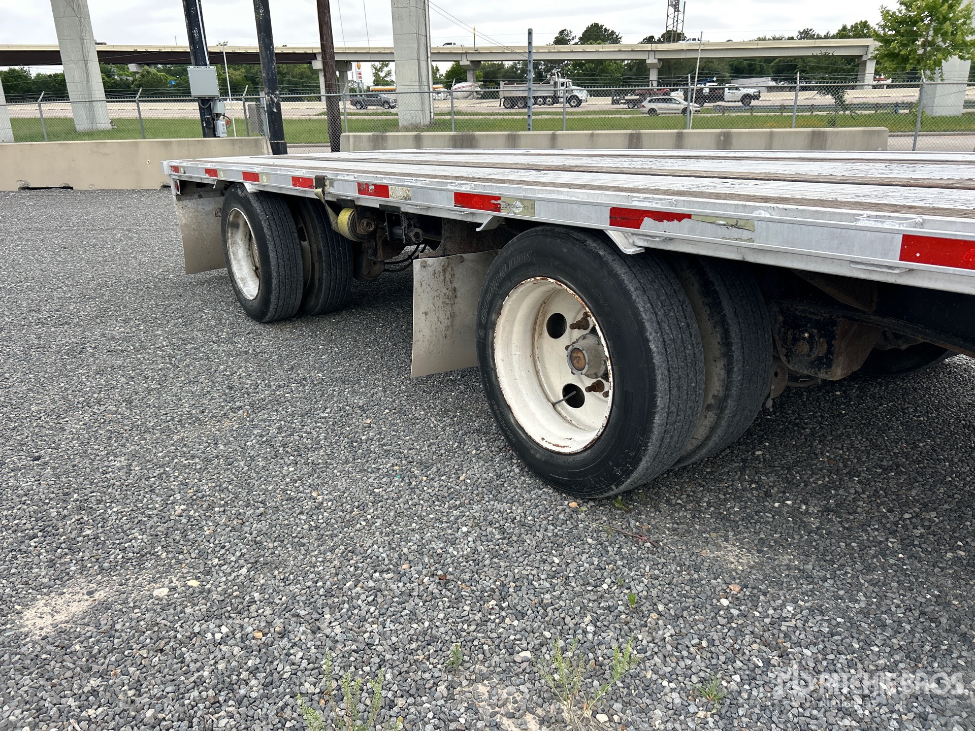 Photo of a 2013 Utility FS20DHA