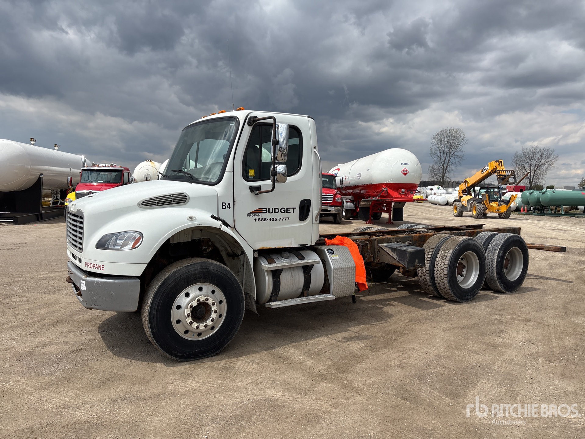 Photo of a 2015 Freightliner M2 106