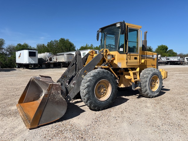 1996 (unverified) Volvo L50C Wheel Loader 1996 (unverified) Volvo L50C Wheel Loader
