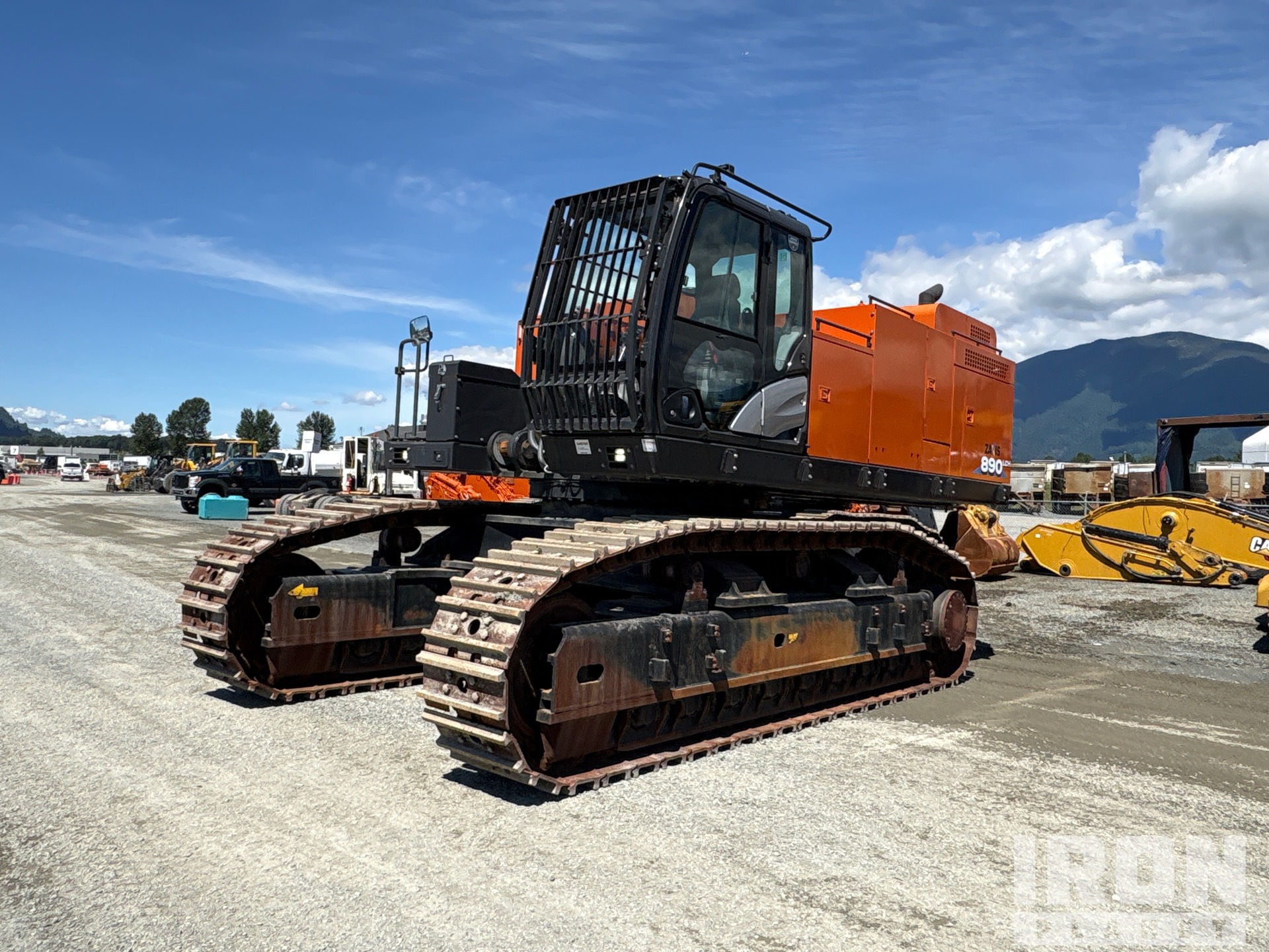 Surplus 2023 Hitachi ZX890LCH-6 Tracked Excavator in Chilliwack