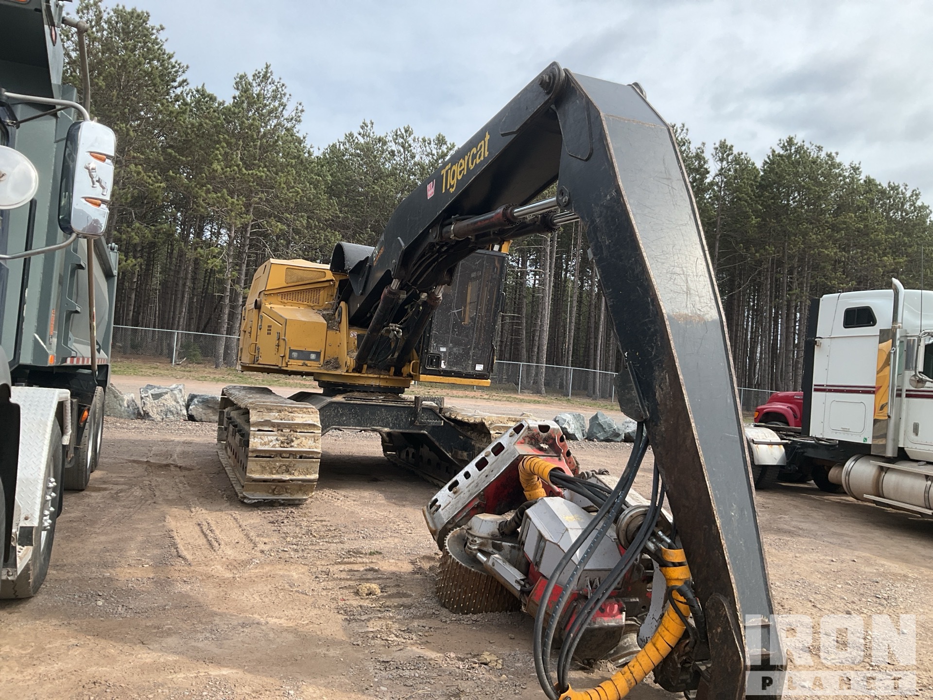 Photo of a  Tigercat H855E
