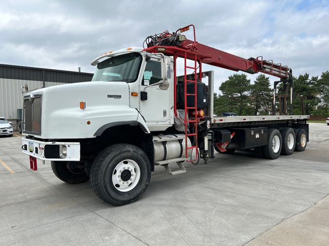2005 Fassi F330SE24 5950 lb Straight Boom on 2008 International 5600i 8x6 Boom Truck