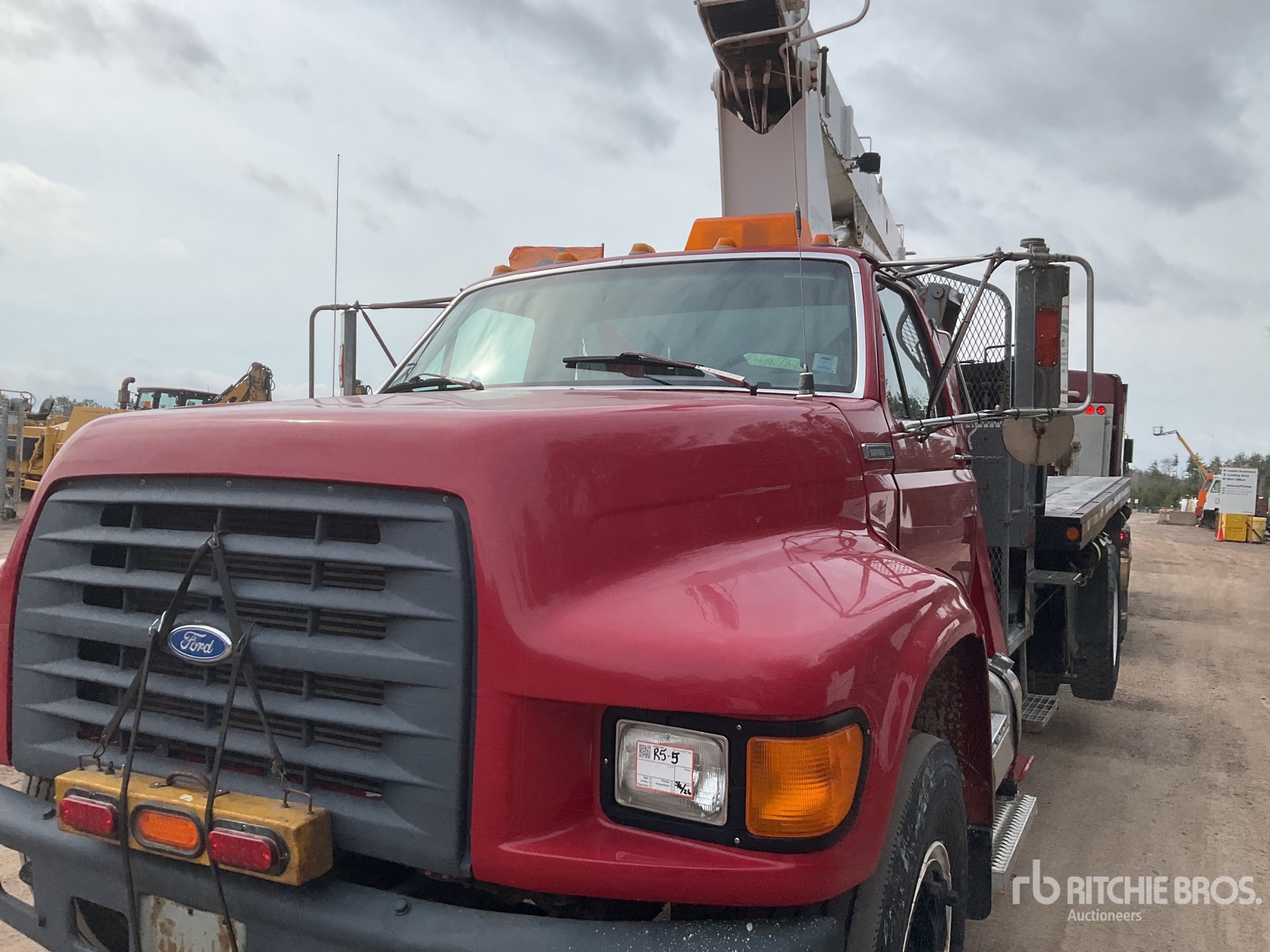 Photo of a 1996 Ford F-800