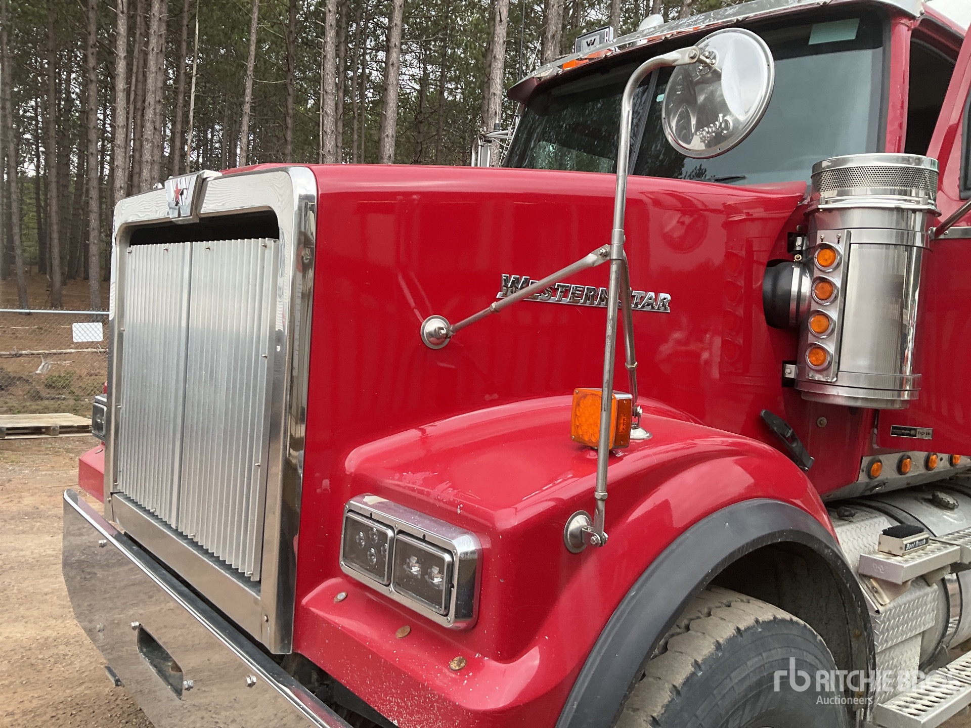 Photo of a 2012 Western Star 4900
