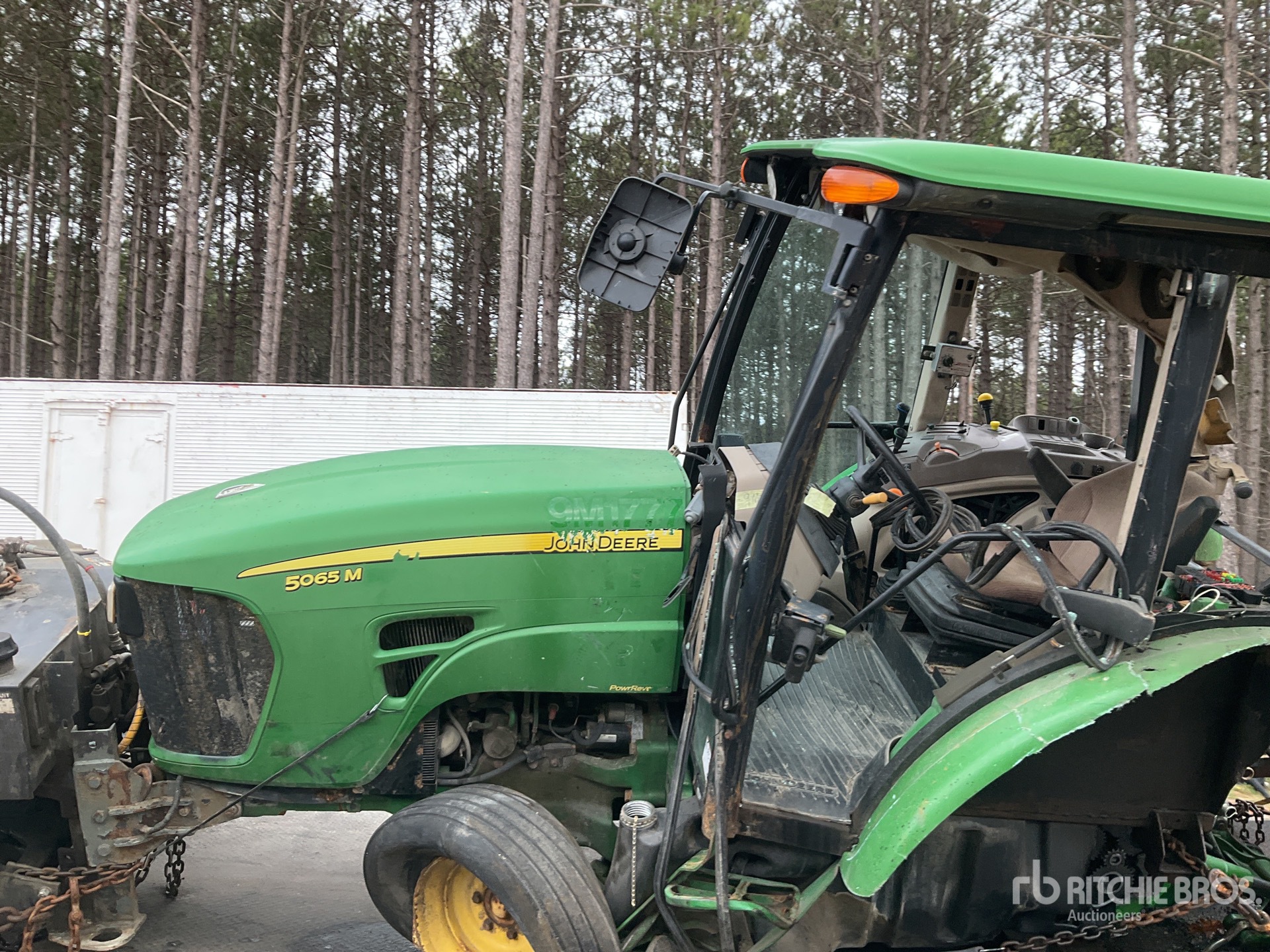 Photo of a 2011 John Deere 5065M