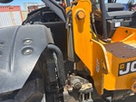 Hydraulics with Frame Leveling Cylinders