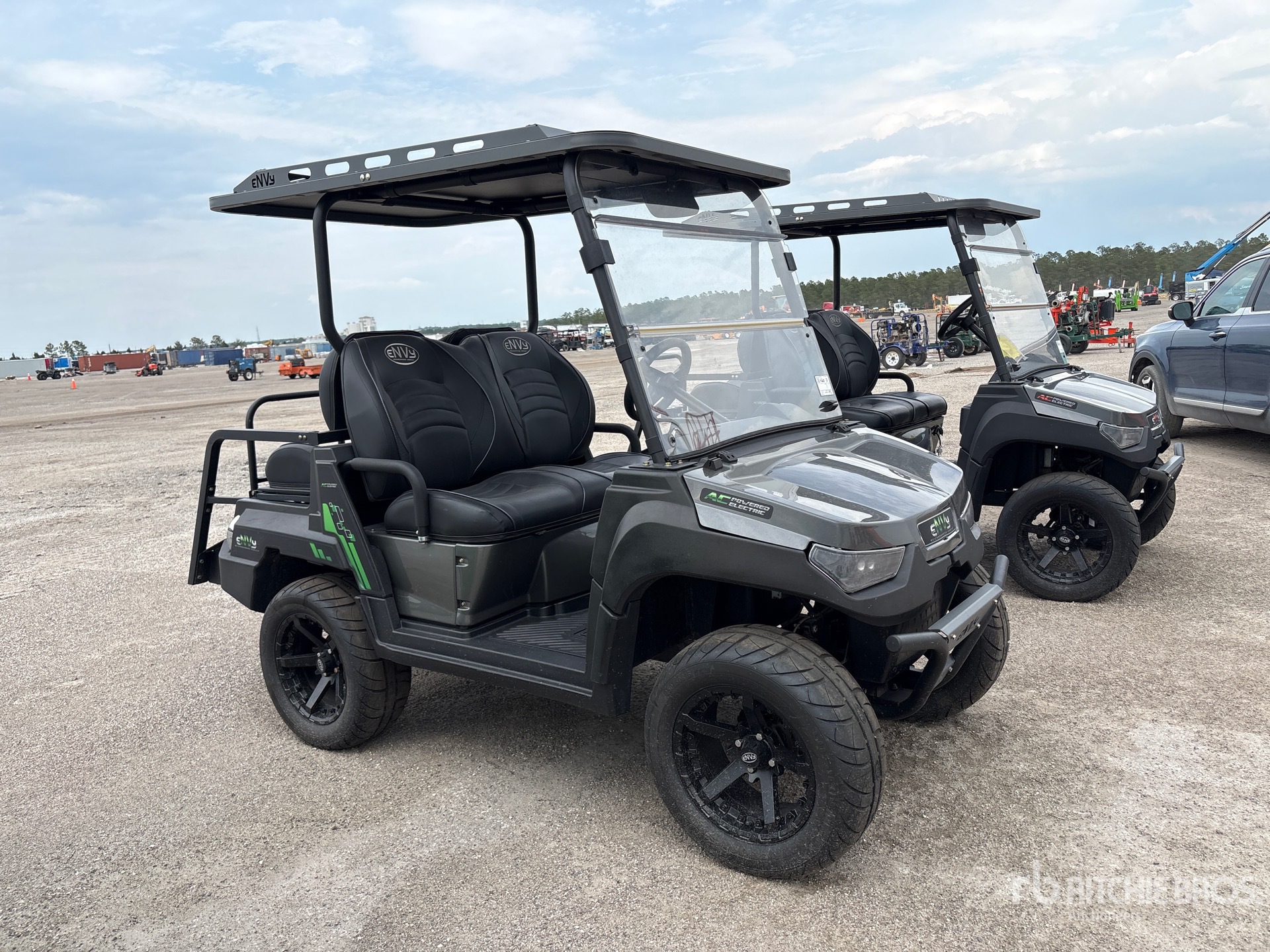 General Appearance with Picture, Right Front Corner