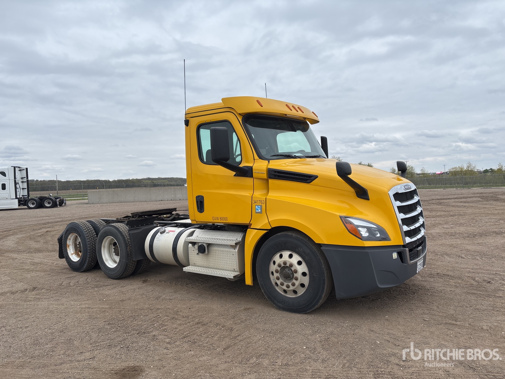 2020 Freightliner CASCADIA 126