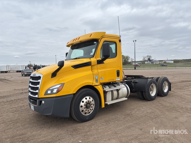 2020 Freightliner Cascadia 126 6x4 T/a Day Cab Truck Tractor