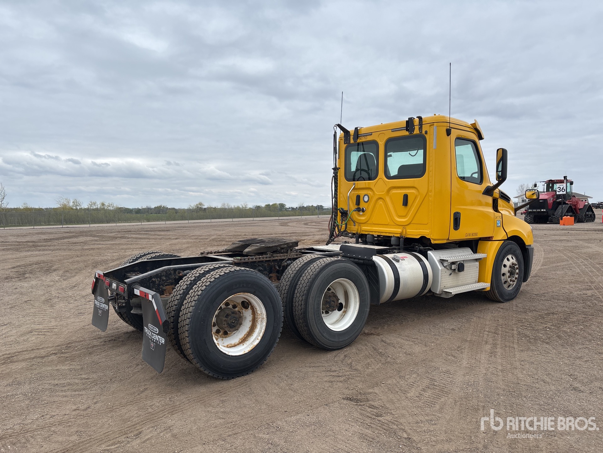 2020 Freightliner CASCADIA 126