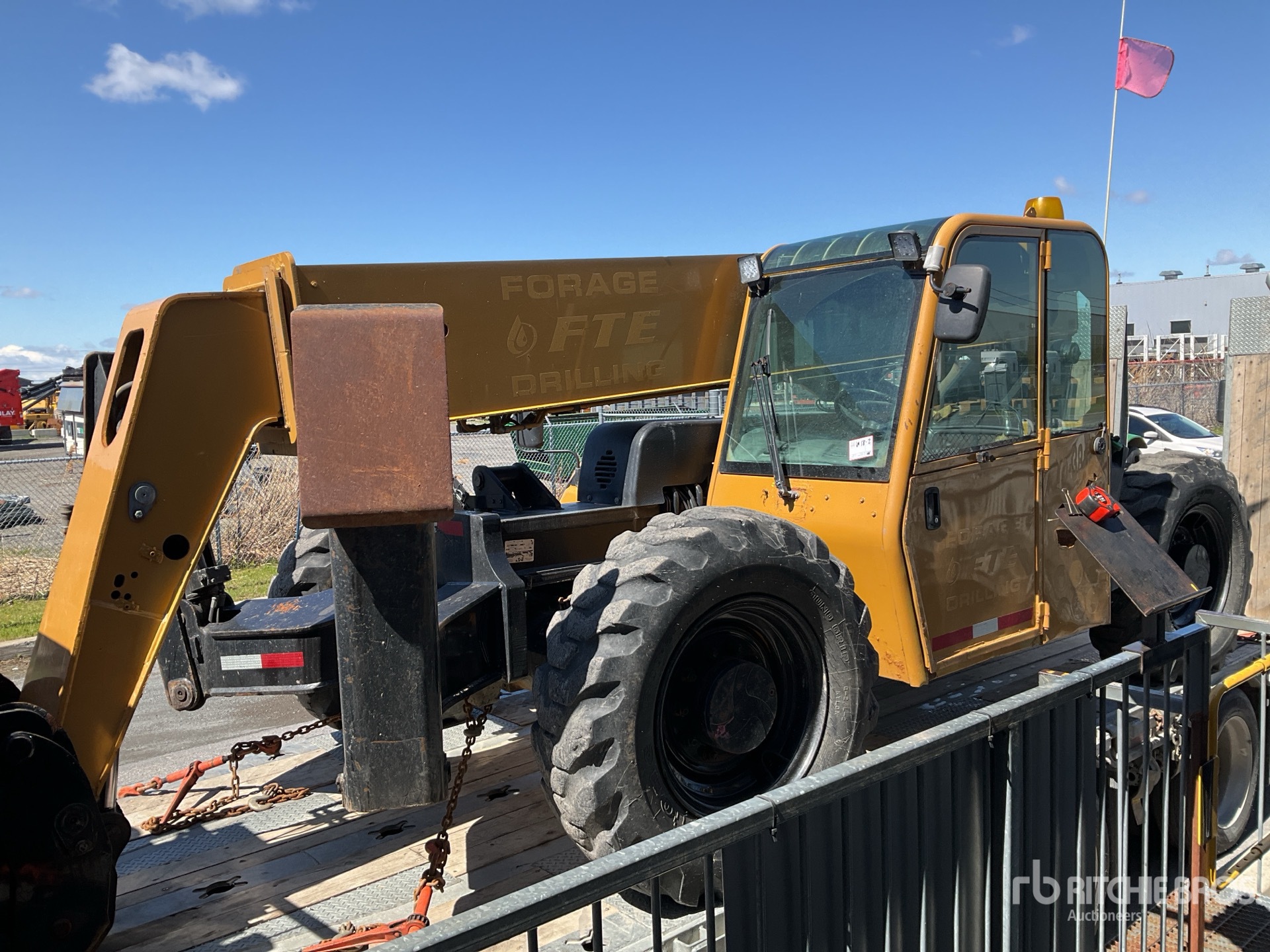Photo of a 2007 Caterpillar TL943