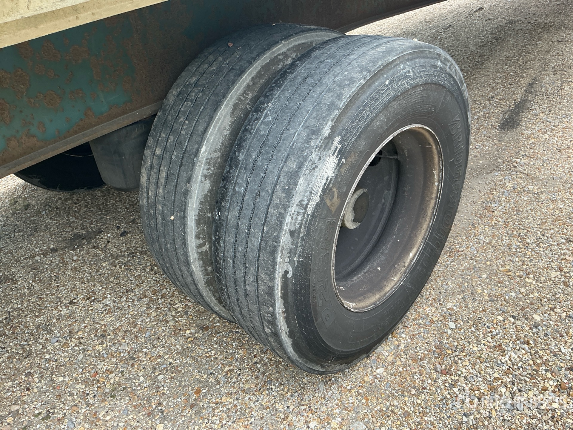 2000 Wabash 48 ft T/A Spread Axle