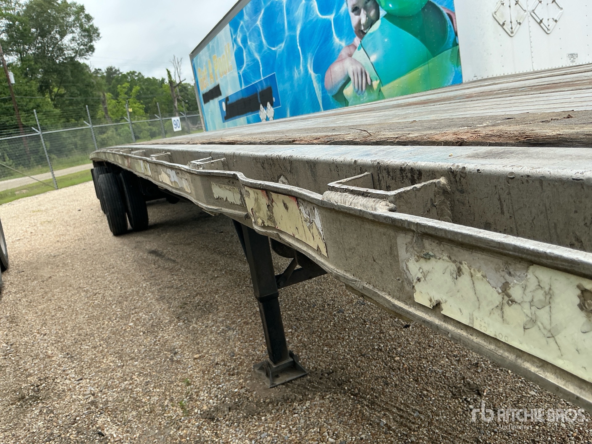 2000 Wabash 48 ft T/A Spread Axle