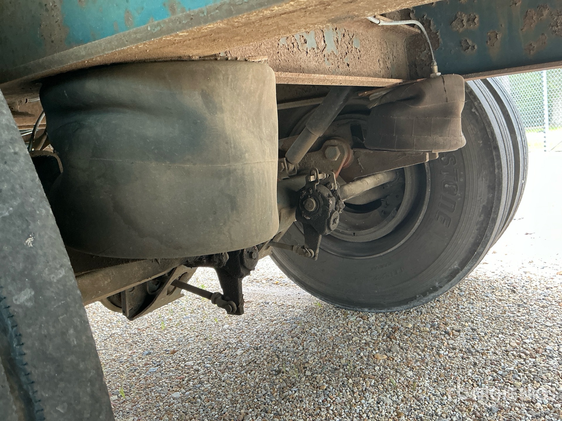 2000 Wabash 48 ft T/A Spread Axle