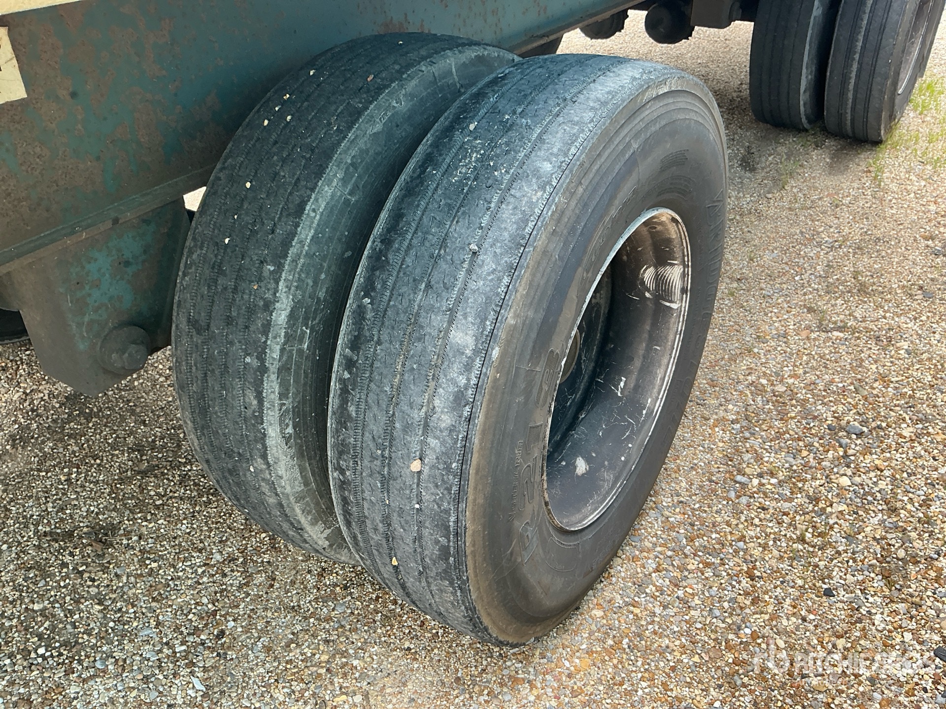 2000 Wabash 48 ft T/A Spread Axle
