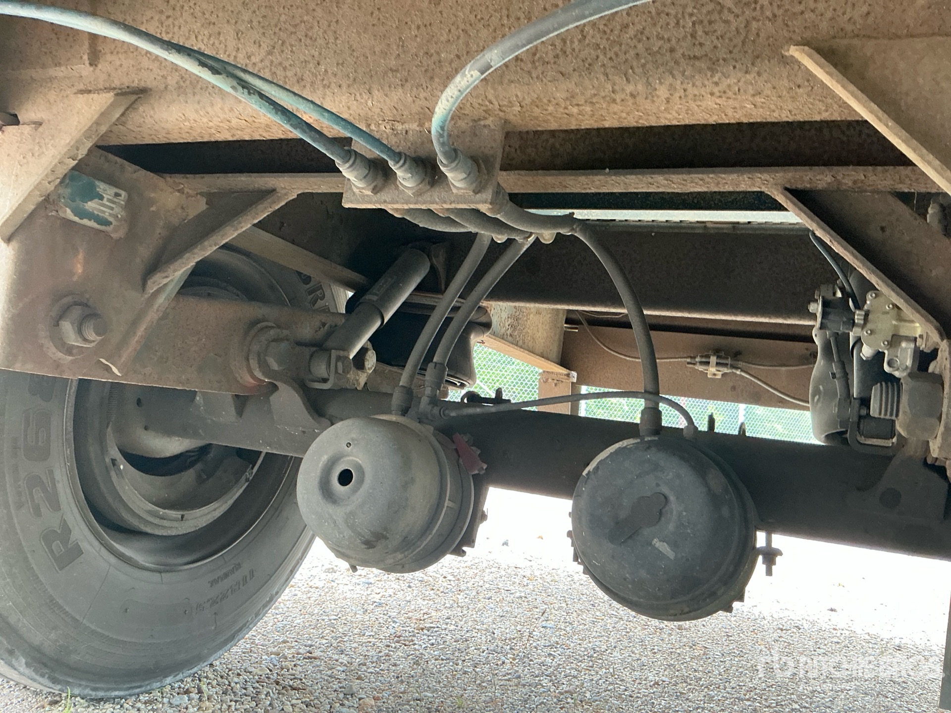 2000 Wabash 48 ft T/A Spread Axle