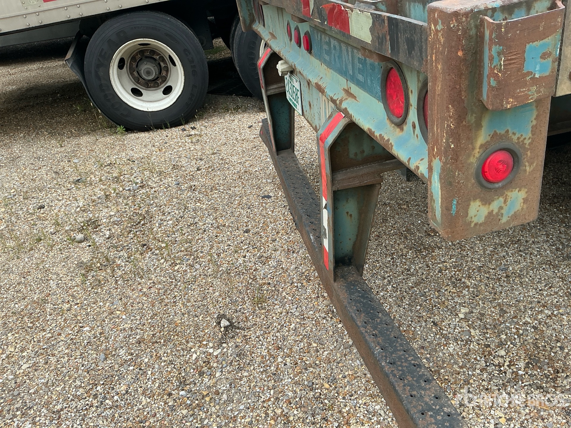 2000 Wabash 48 ft T/A Spread Axle