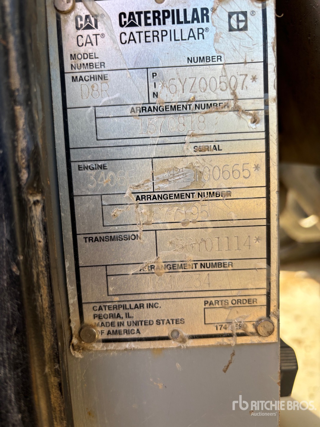 Photo of a 2001 Caterpillar D8R
