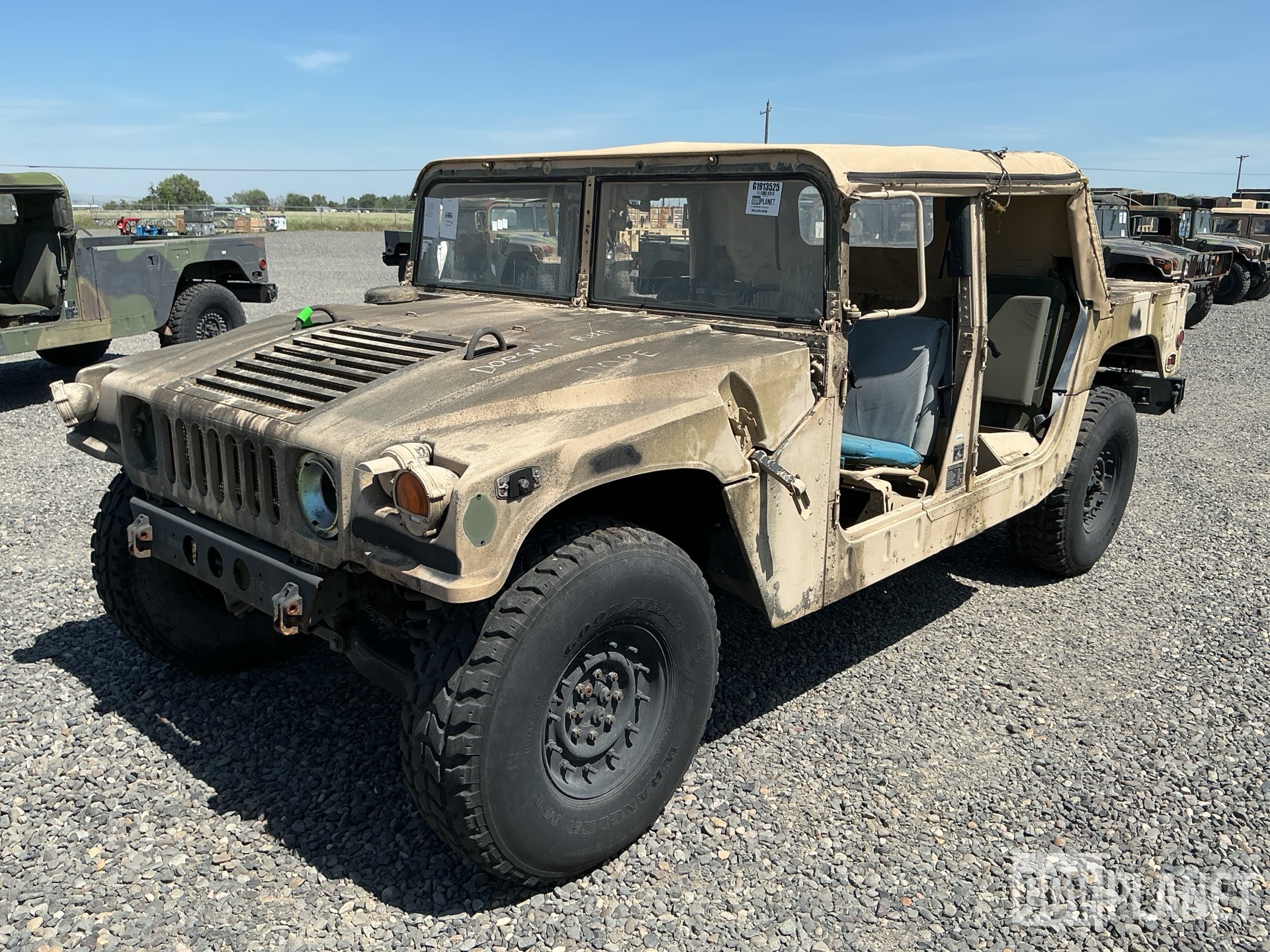 General Appearance with Picture, Right Front Corner