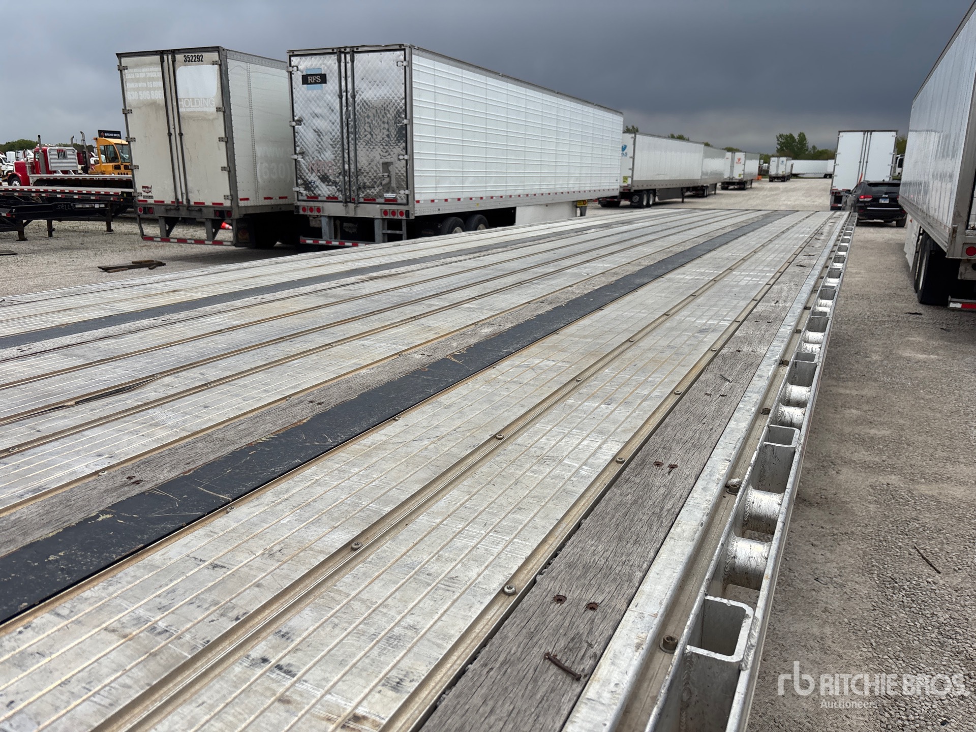 Photo of a 2023 Transcraft 53 ft T/A