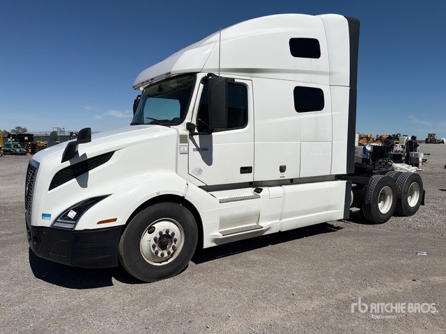 2022 Volvo Vnl64760 6x4 T/a Sleeper Truck Tractor