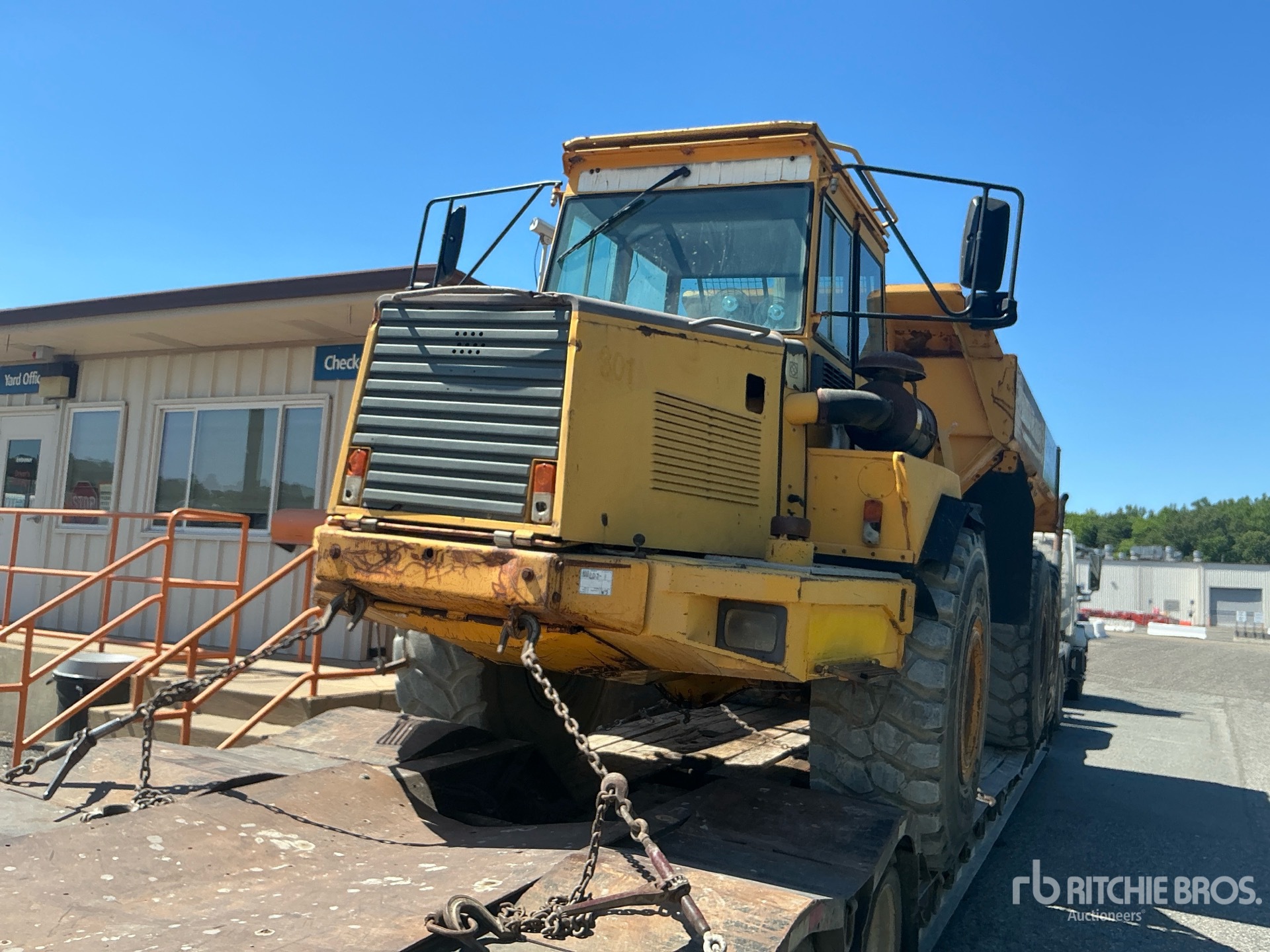 Photo of a 1997 Volvo A25C