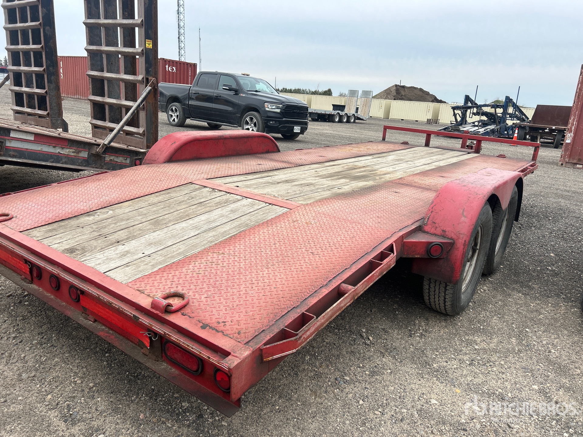 General Appearance with Picture, Right Rear Corner