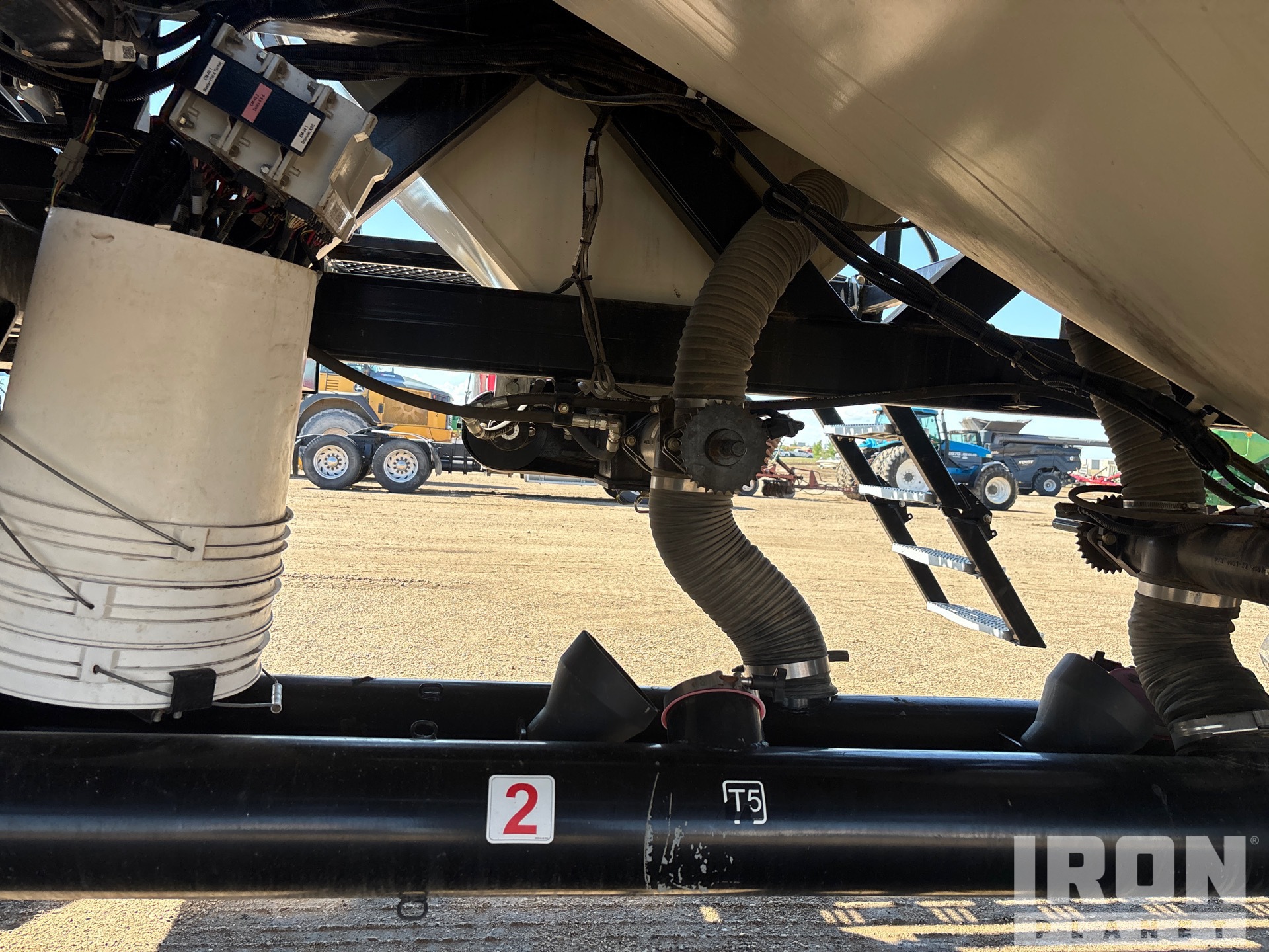 2023 Bourgault 3335-76PHD