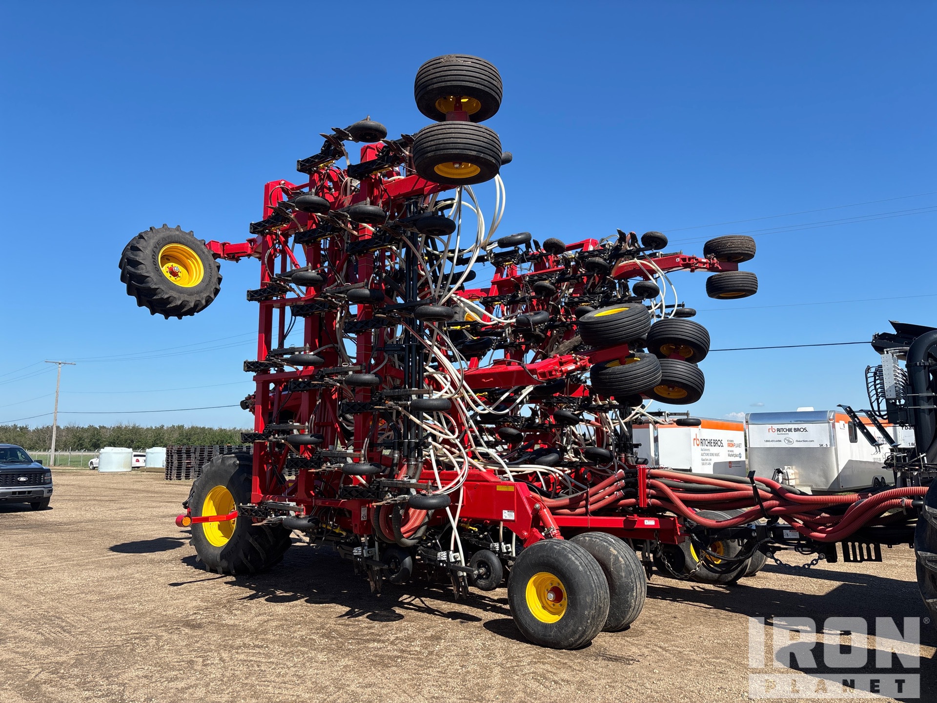 2023 Bourgault 3335-76PHD