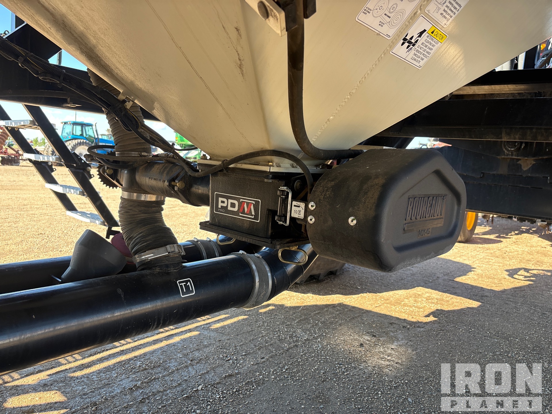2023 Bourgault 3335-76PHD