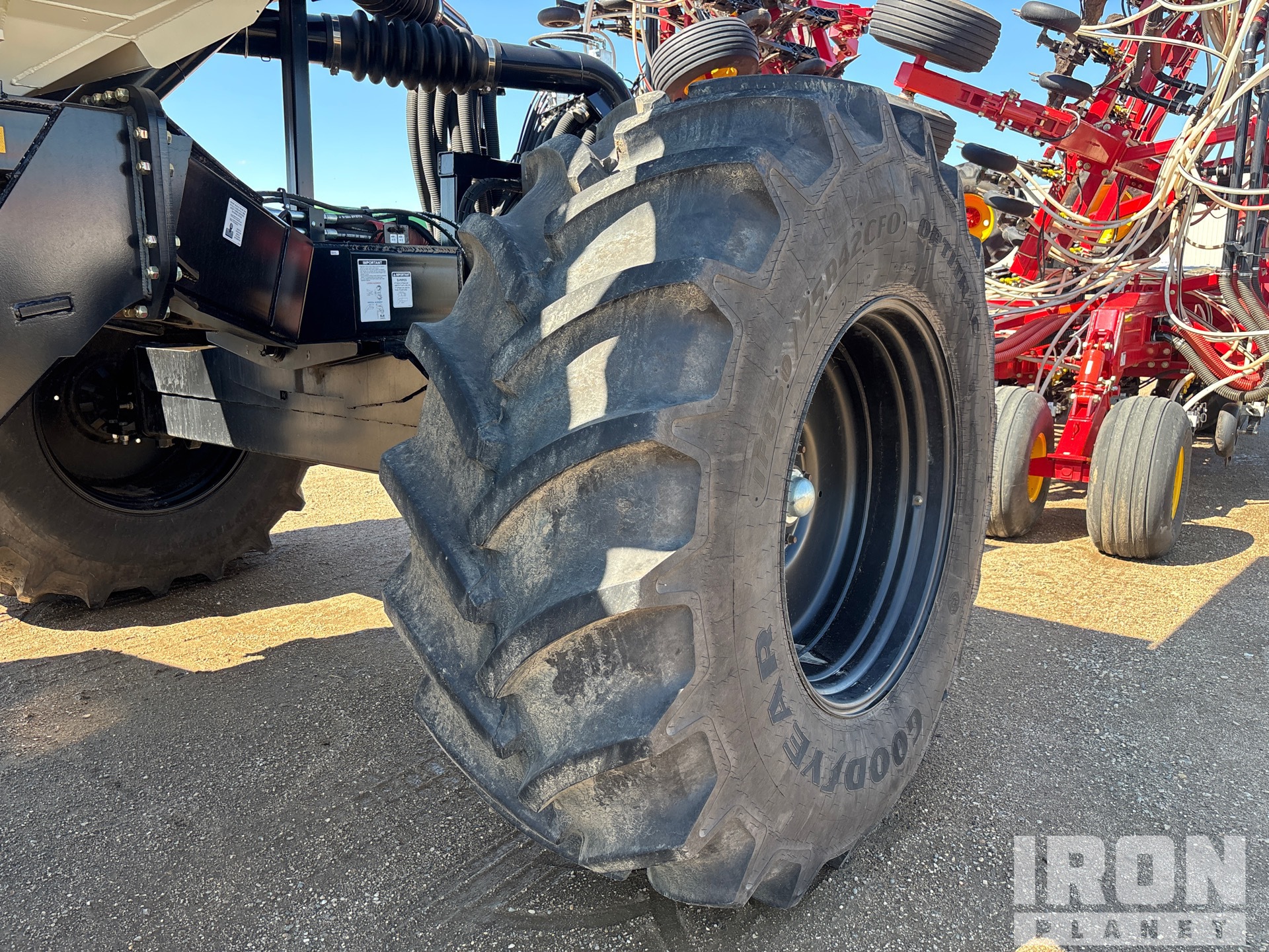 2023 Bourgault 3335-76PHD
