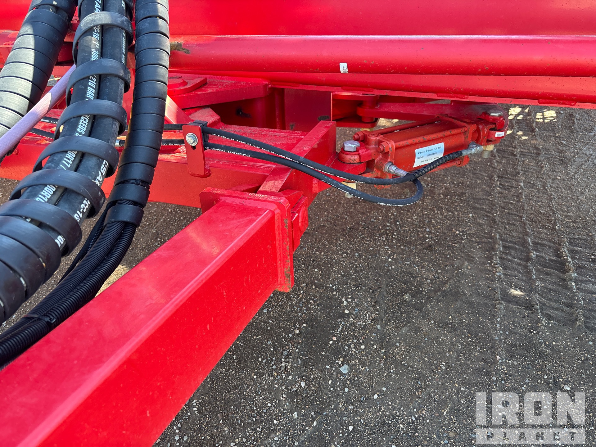 2023 Bourgault 3335-76PHD
