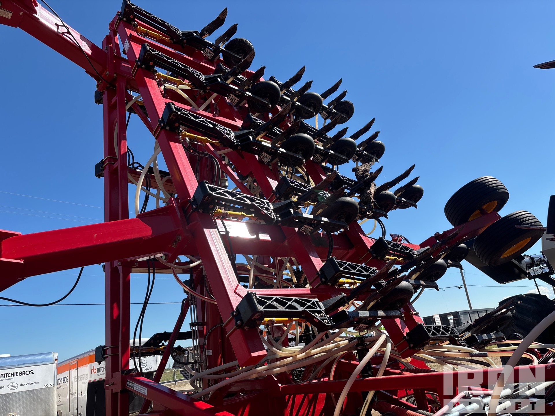 2023 Bourgault 3335-76PHD
