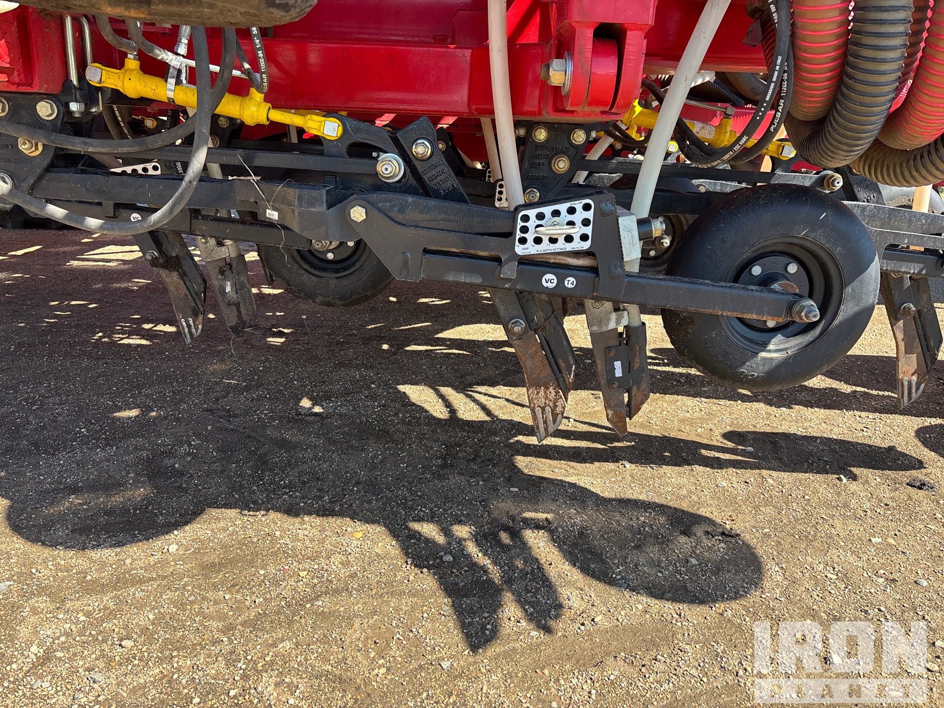 2023 Bourgault 3335-76PHD