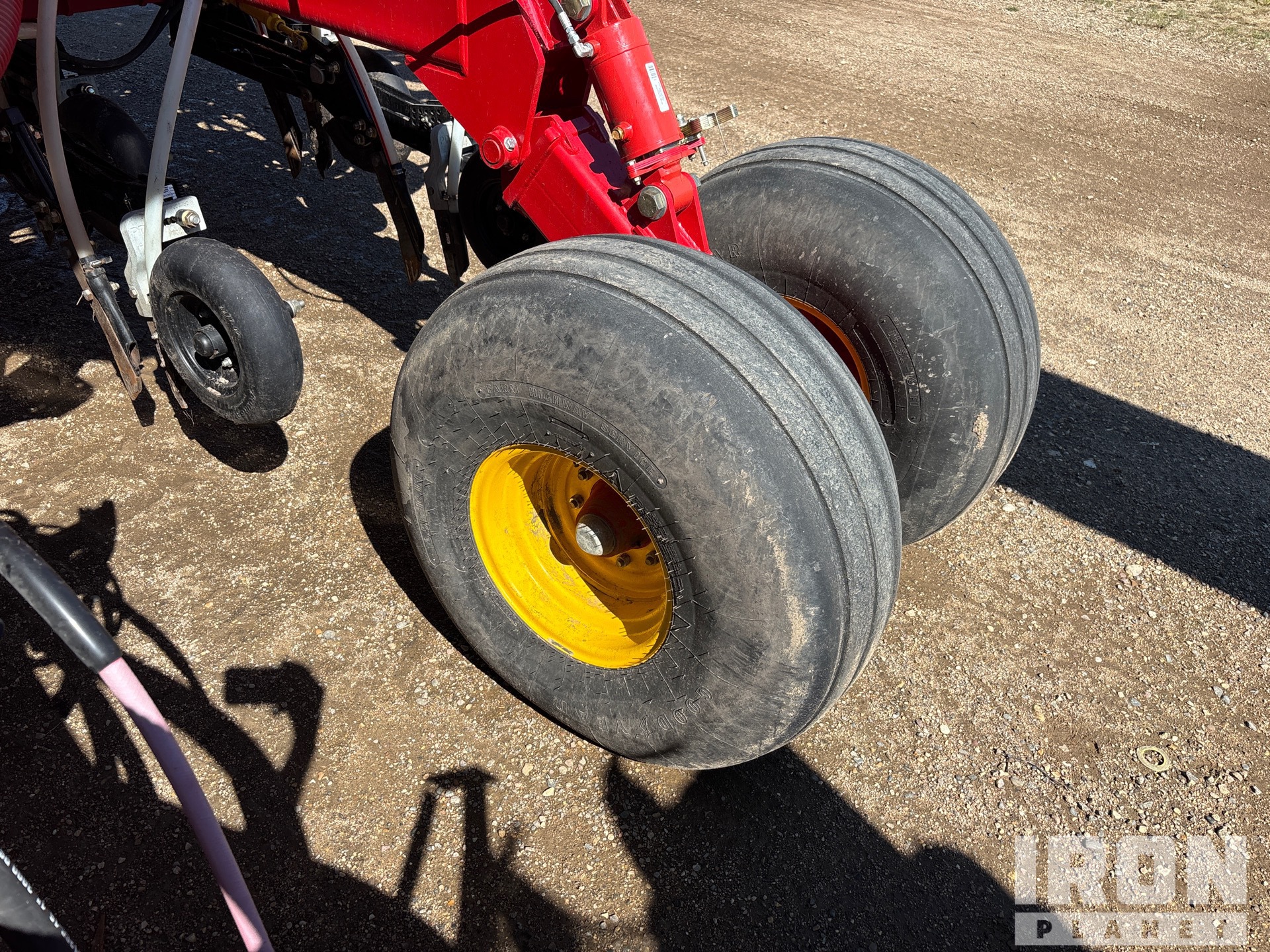 2023 Bourgault 3335-76PHD