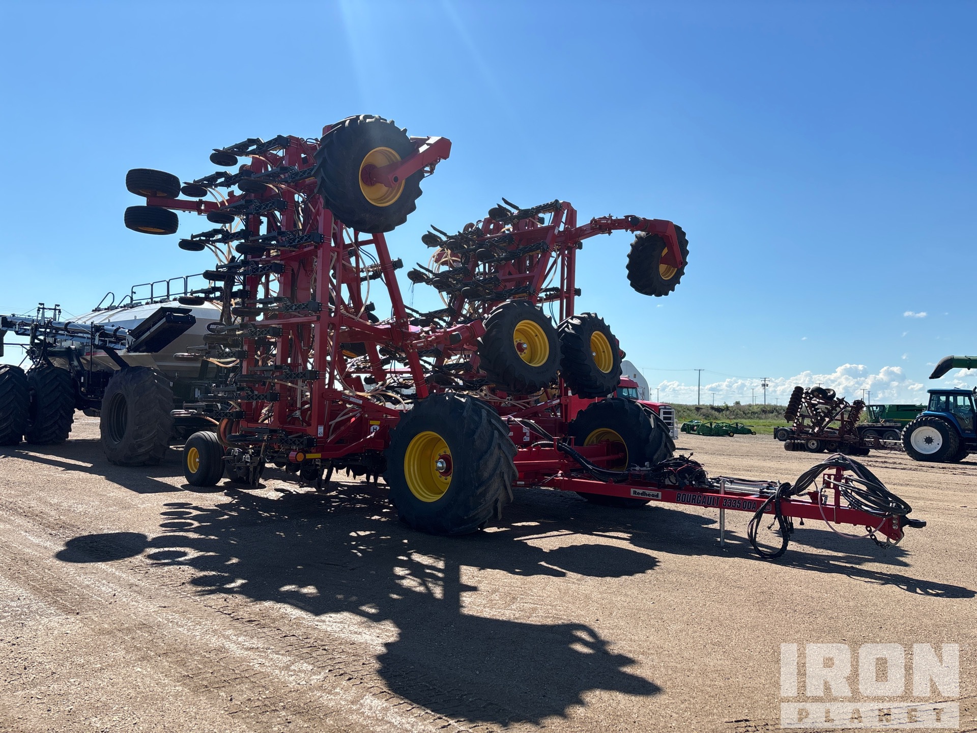 2023 Bourgault 3335-76PHD