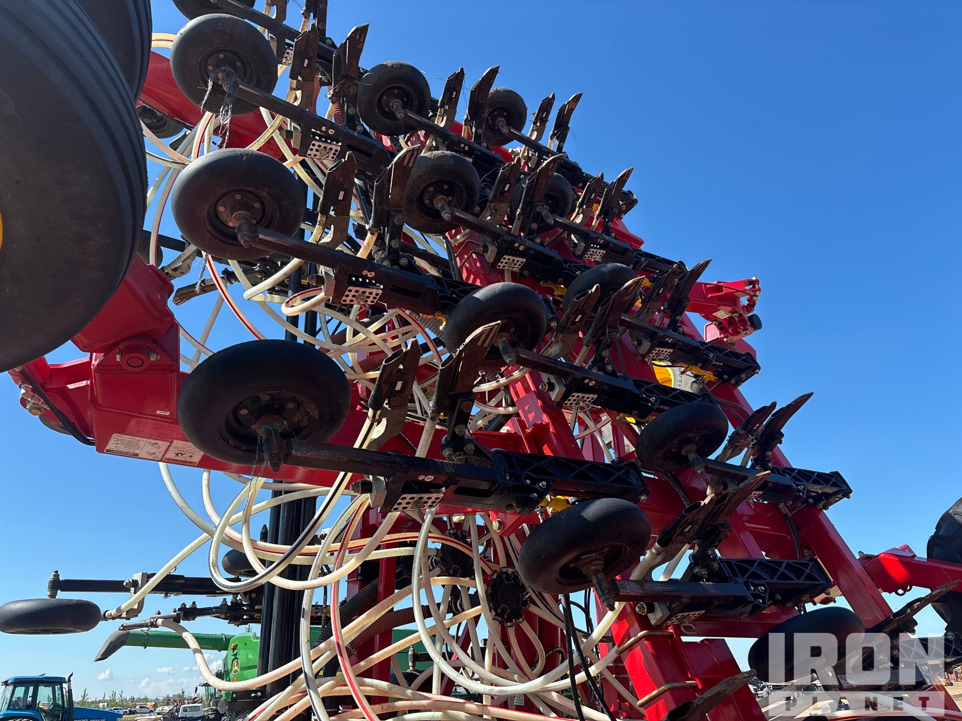 2023 Bourgault 3335-76PHD